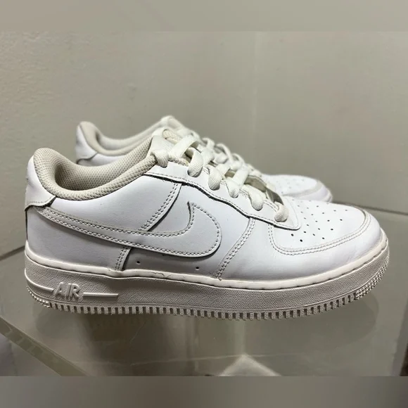 Nike Air Force 1 White Sneakers Size 6.5Y - Picture 2 of 8